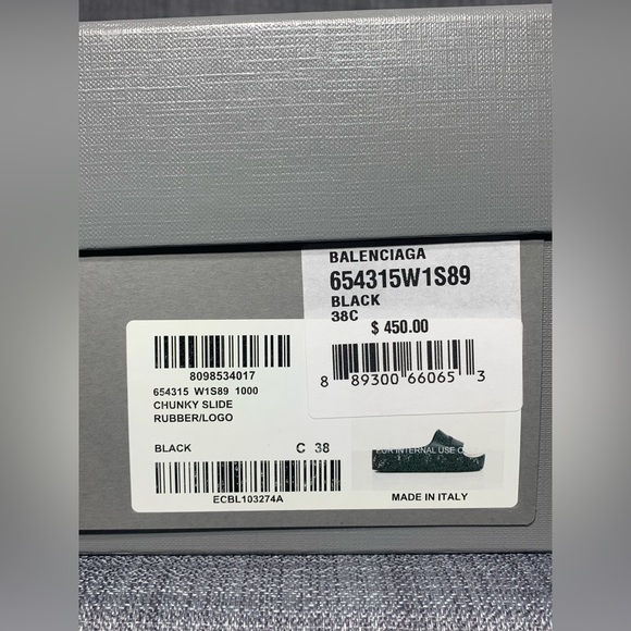 Balenciaga Chunky Black Rubber Slide Sandals 
EU 38 / US 8 - Picture 10 of 11